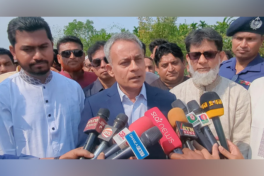 ঈদযাত্রায় পাবলিক পরিবহনে পর্যাপ্ত তেল সরবরাহ নিশ্চিত