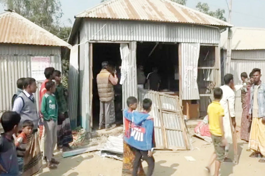 যুবদল নেতার দোকান ভাঙচুর-লুটপাট, গ্রেপ্তার ২