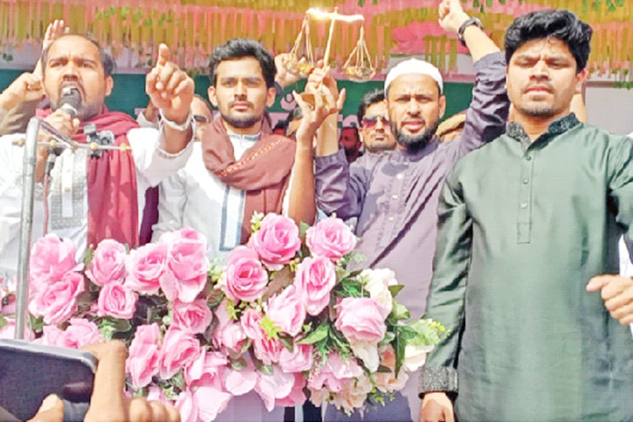 আ'লীগকে পুনর্বাসনের চেষ্টা করলে বিপদে পড়বে বিএনপি: আসিফ