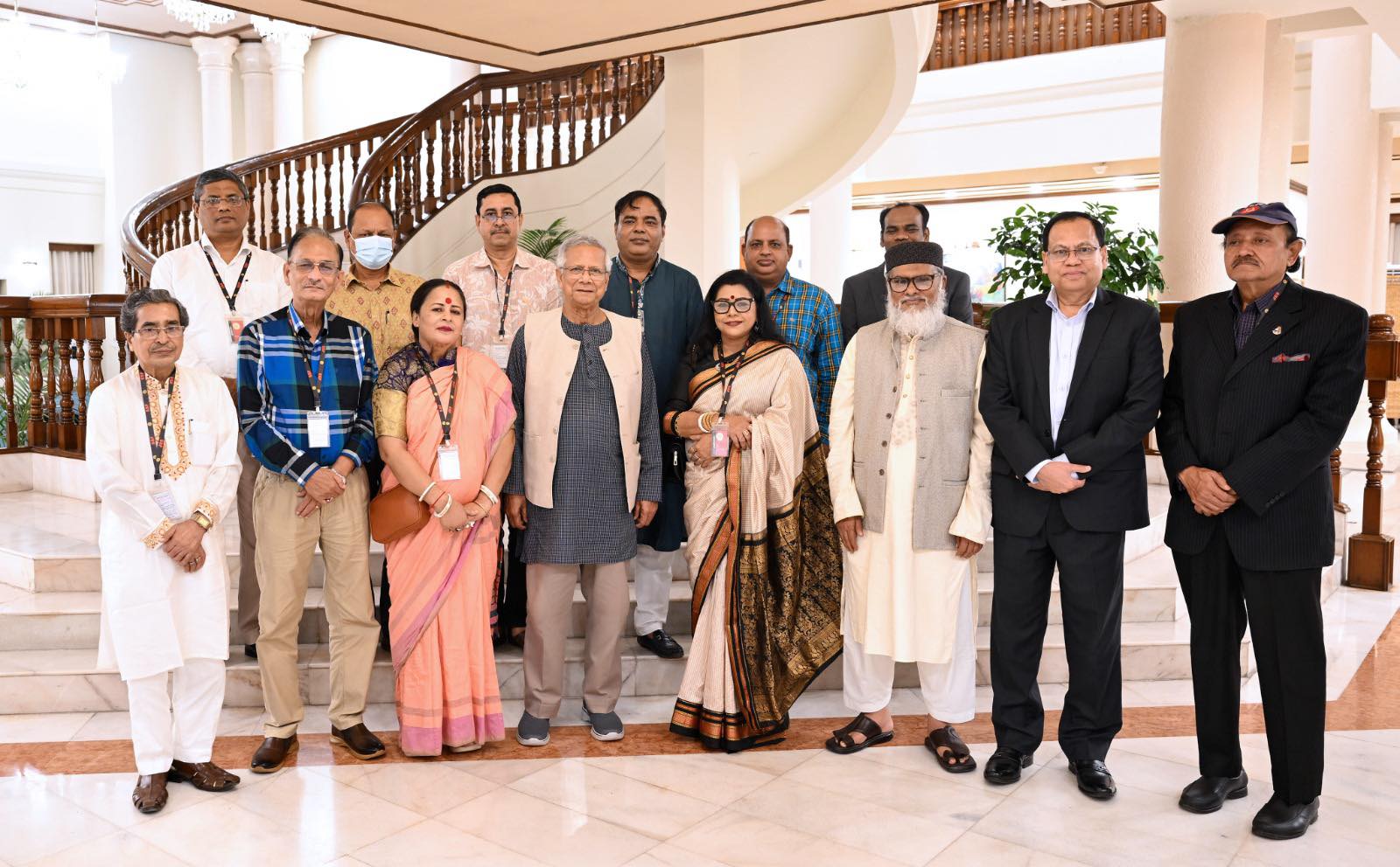 দুর্গাপূজার প্রস্তুতি নিয়ে হিন্দু ধর্মীয় নেতৃবৃন্দের সঙ্গে প্রধান উপদেষ্টার বৈঠক