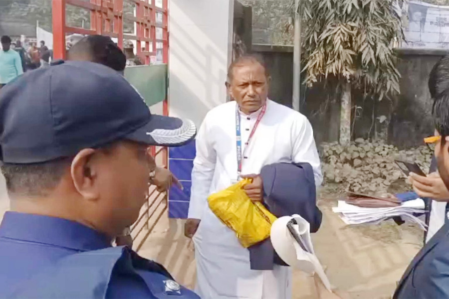 নমুনা ব্যালটসহ যুবশক্তির নেতা আটক, ৩ বছরের দণ্ড