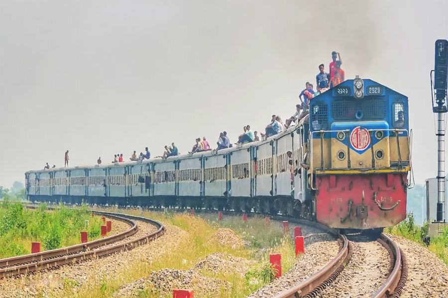 ঈদে ফিরতি ট্রেনযাত্রার অগ্রিম টিকিট বিক্রি শুরু