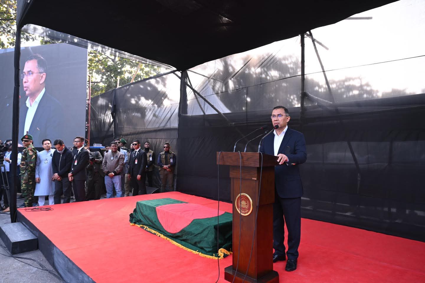 মা কারও মনে কষ্ট দিয়ে থাকলে ক্ষমা করে দেবেন: তারেক রহমান