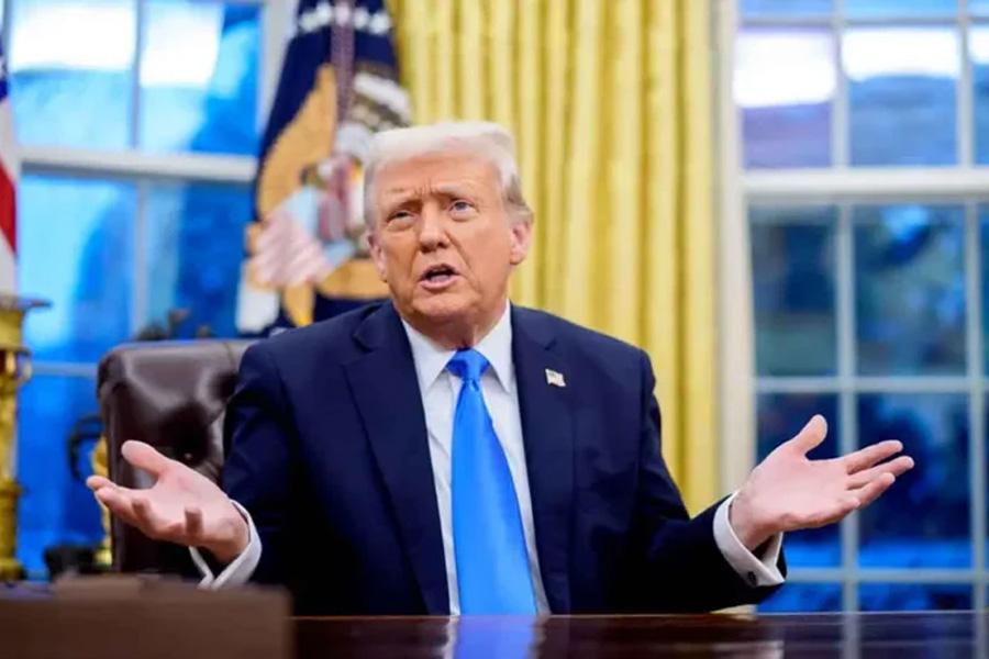 শুল্কের ভয় দেখিয়ে ৮ যুদ্ধ থামানোর দাবি ট্রাম্পের