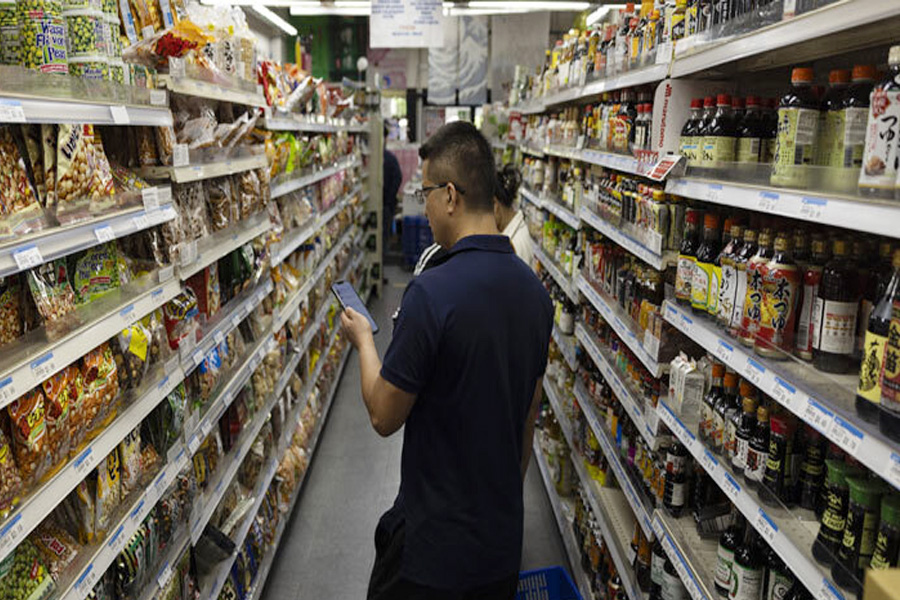 ২শ' খাদ্যপণ্যের শুল্ক কমালেন ট্রাম্প