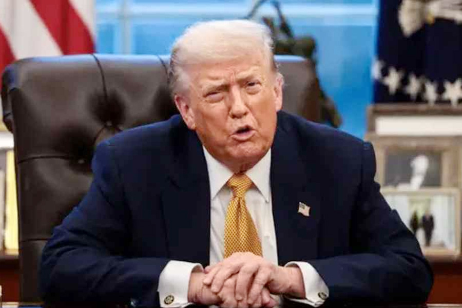 গ্রিনল্যান্ড দখলে এবার ‘সবচেয়ে প্রিয় অস্ত্র’ ব্যবহারের হুমকি ট্রাম্পের