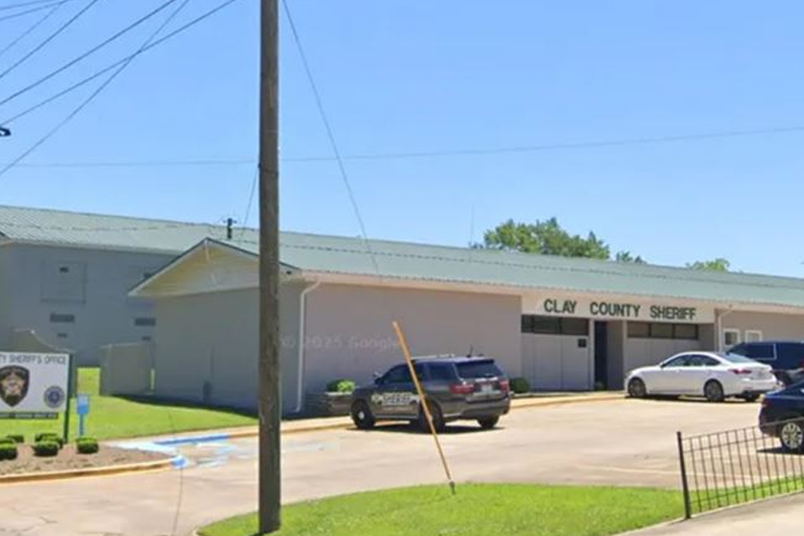 যুক্তরাষ্ট্রে ৩ স্থানে বন্দুক হামলা, শিশুসহ নিহত ৬