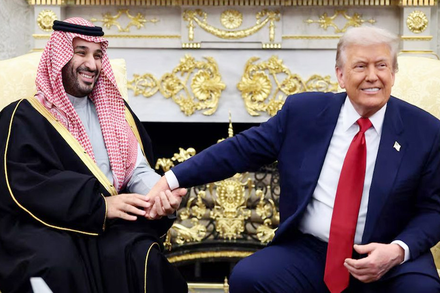 যুক্তরাষ্ট্রে বিনিয়োগ বাড়িয়ে ১ ট্রিলিয়ন ডলার ঘোষণা সৌদির