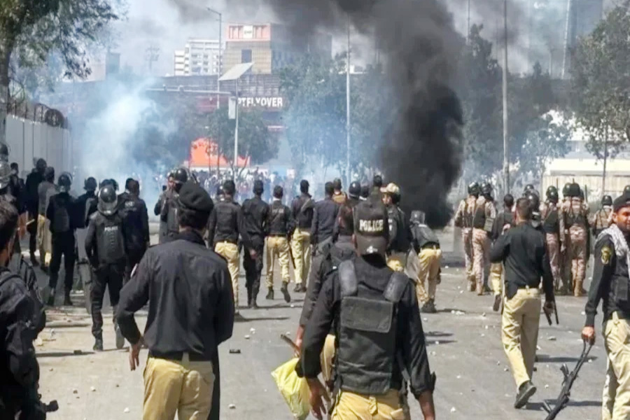 নিরাপত্তা শঙ্কায় পাকিস্তানে সব ভিসা স্থগিত করল যুক্তরাষ্ট্র