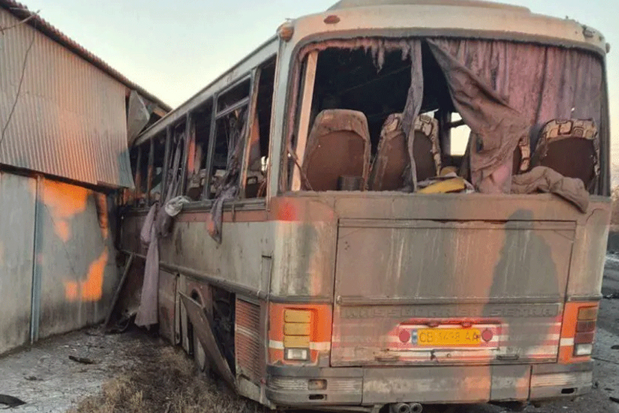 ইউক্রেনে খনিশ্রমিকবাহী বাসে রুশ ড্রোন হামলা, নিহত অন্তত ১২