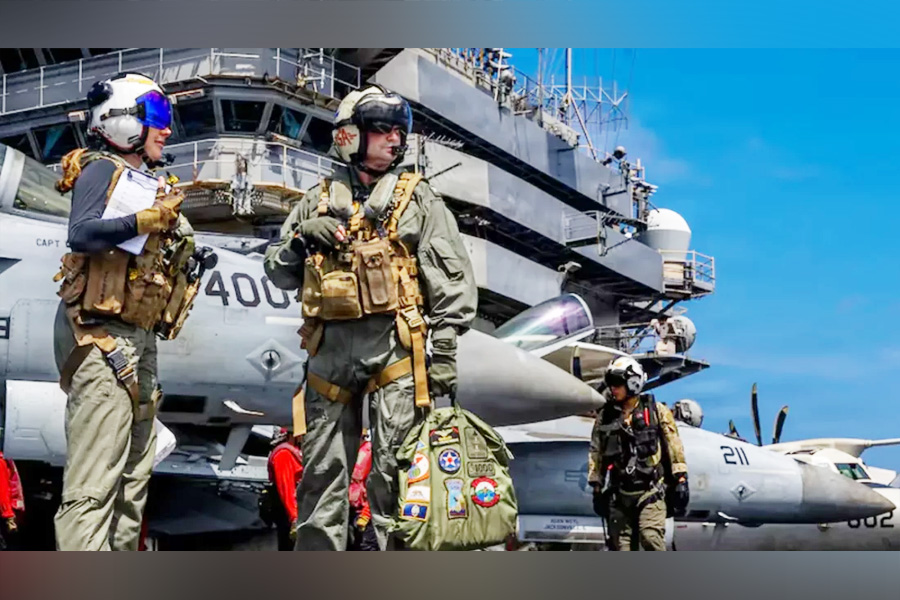 যুক্তরাষ্ট্র মধ্যপ্রাচ্যে যুদ্ধের প্রস্তুতি নিচ্ছে