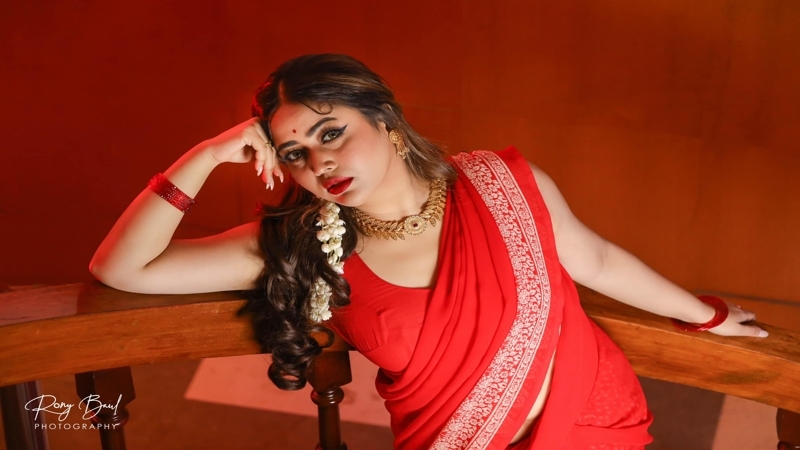 যাত্রাদলের বিউটি কুইন হয়ে আসছেন ভাবনা