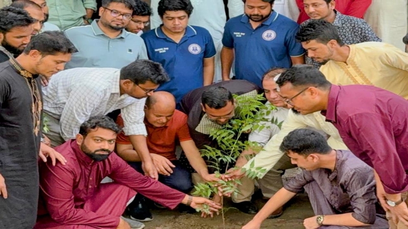 জিয়াউর রহমান স্মরণে ৪৪ টি নিম গাছ রোপণ