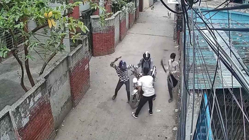 মগবাজারে ছিনতাই : ভিডিওর সূত্র ধরে আটক ৩