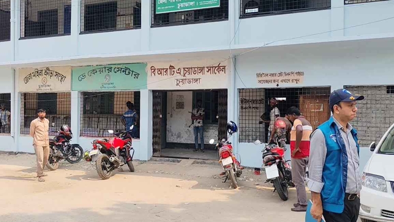 চুয়াডাঙ্গায় ছদ্মবেশে দুদকের অভিযান