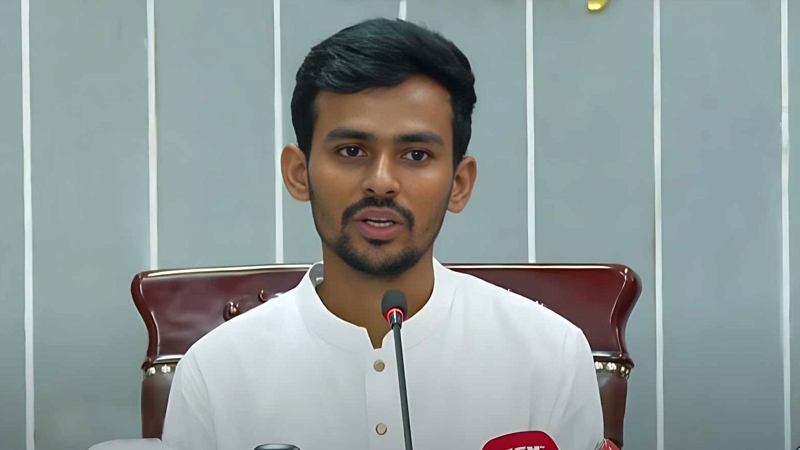 ত্যাগ হোক সমাজ বদলের এক নতুন উচ্চারণ : উপদেষ্টা আসিফ