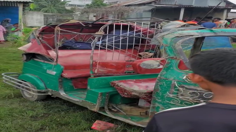 কিশোরগঞ্জে অটোরিকশা উল্টে যাত্রী নিহত, আহত ২