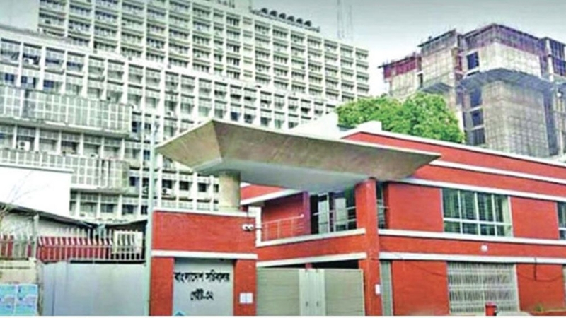 আজ সচিবালয়ে তালা ঝোলানোর ঘোষণা কর্মচারীদের