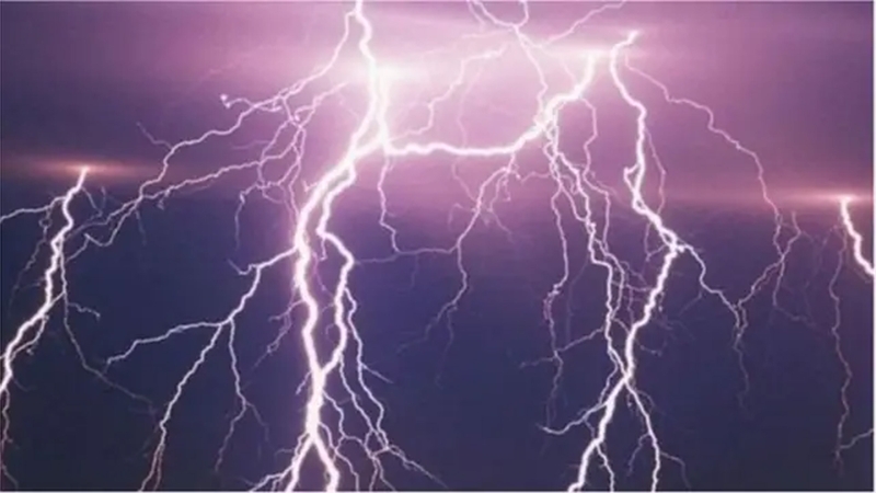 কিশোরগঞ্জে পৃথক স্থানে বজ্রপাতে নিহত ৩