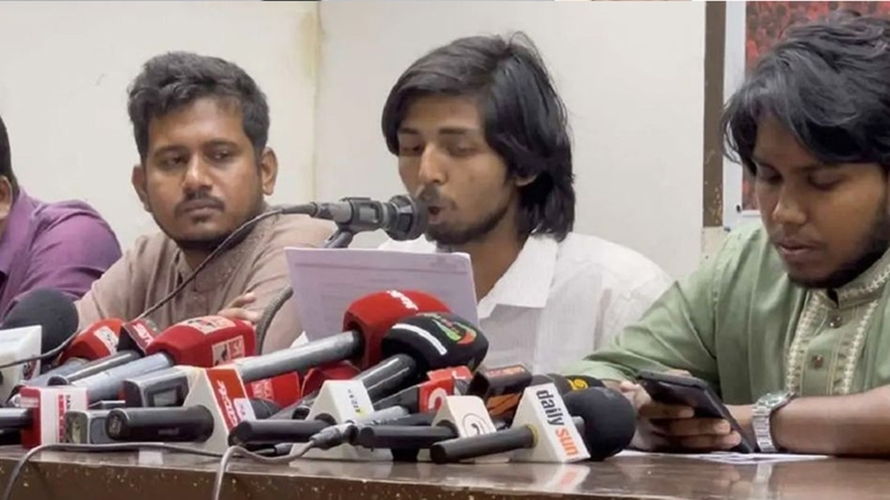 ‘আ’লীগের দোসর’ আমলা-কর্মকর্তাদের নাম প্রকাশ