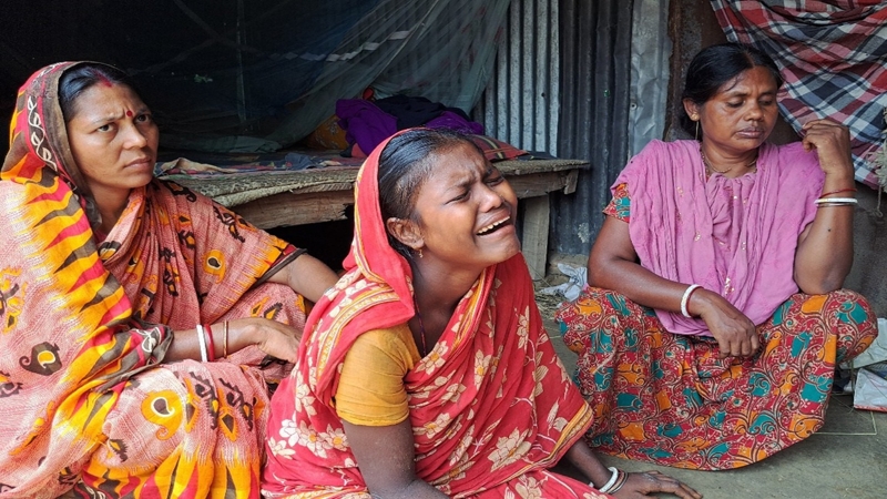 ঘুমন্ত শিশুর মৃতদেহ মিলল বড়াল নদের পাড়ে