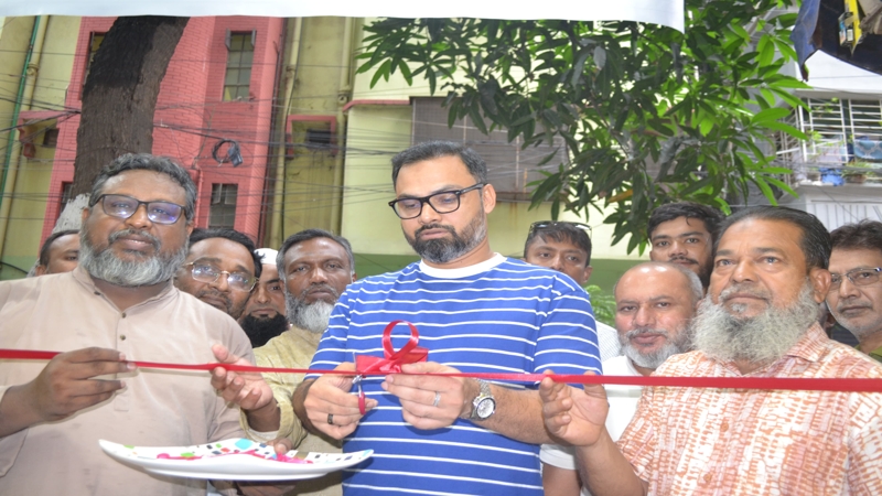 কম্পিউটার প্রশিক্ষণ ও ফ্রি ফ্রাইডে ক্লিনিক উদ্বোধন করলেন আমিনুল হক