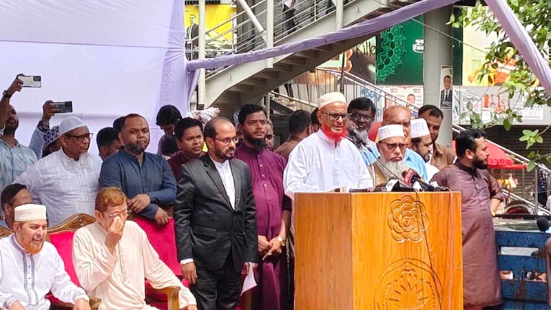 কারামুক্ত হয়ে যা বললেন আজহার