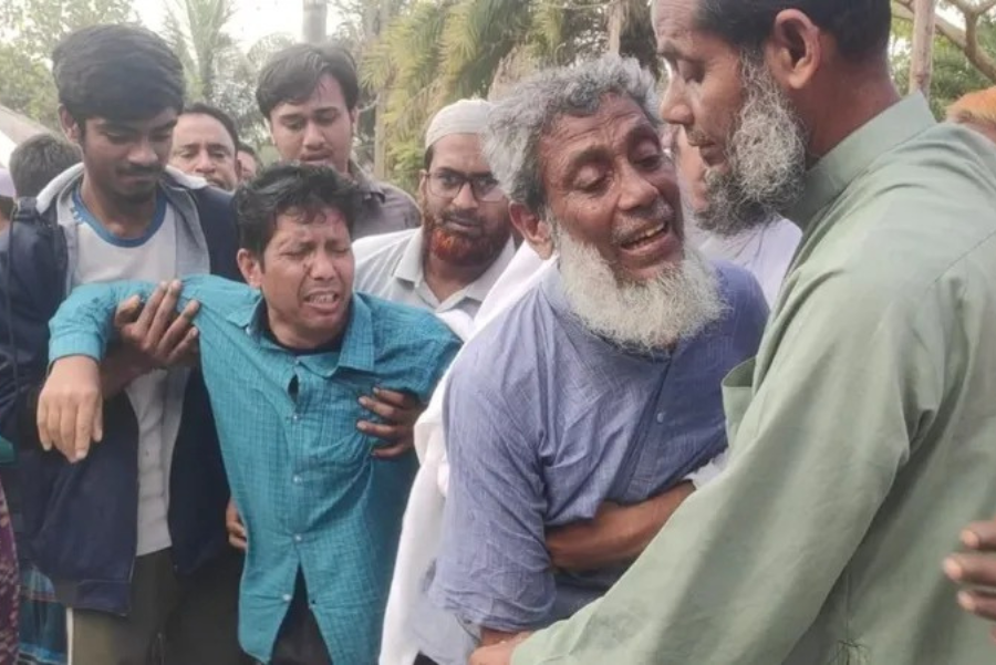 মোংলার সেই বিয়ে বাড়িতে এখন এক সমুদ্র শোক, উঠোনে লাশের সারি