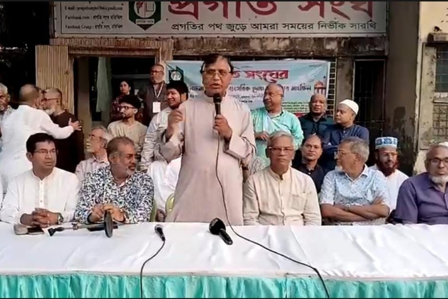 শৈশব-কৈশোরের স্মৃতিময় কলোনিতে ফিরে আবেগাপ্লুত ডিএসসিসি প্রশাসক