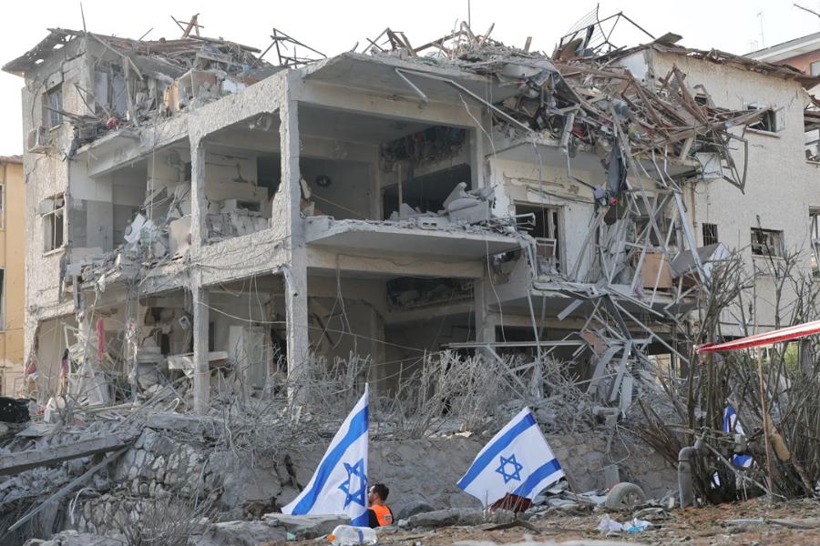 লারিজানির মৃত্যুর প্রতিশোধে তেলআবিবে আইআরজিসির বড় হামলা