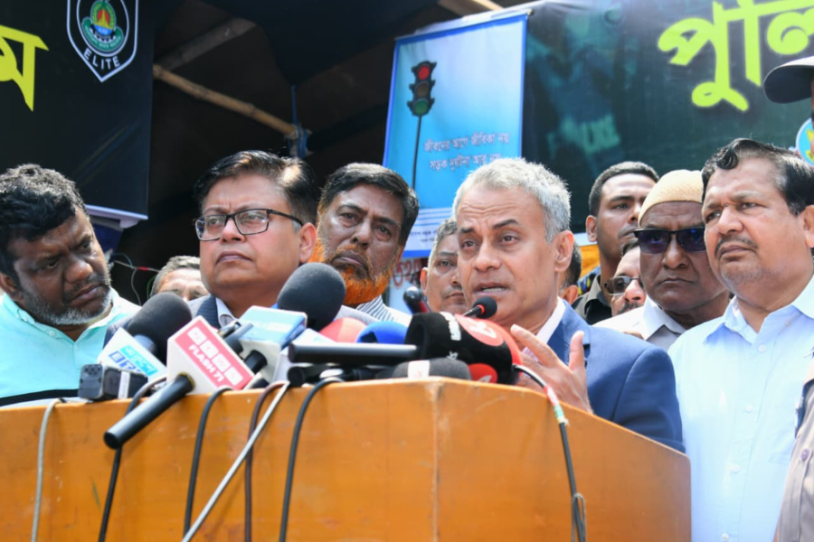 ঈদযাত্রায় শান্তি, অতিরিক্ত ভাড়ায় কঠোর ব্যবস্থা