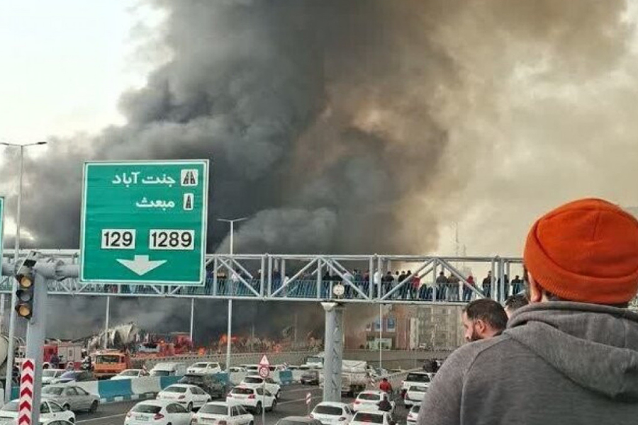 তেহরানে ভয়াবহ অগ্নিকাণ্ড, হতাহতের শঙ্কা