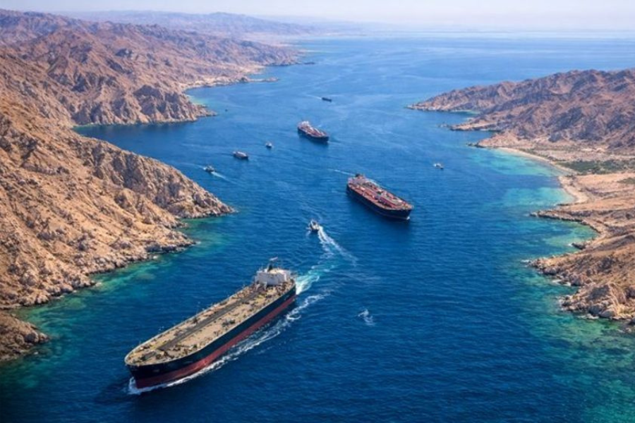 ইরান যুদ্ধ: হরমুজ প্রণালি খুলতে সামরিক প্রস্তুতি নিচ্ছে আমিরাত