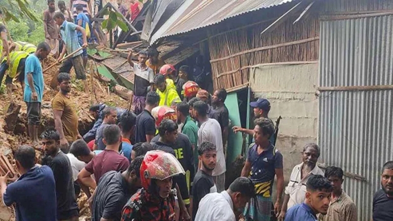 সিলেটে টিলাধসে একই পরিবারের চারজনের মৃত্যু