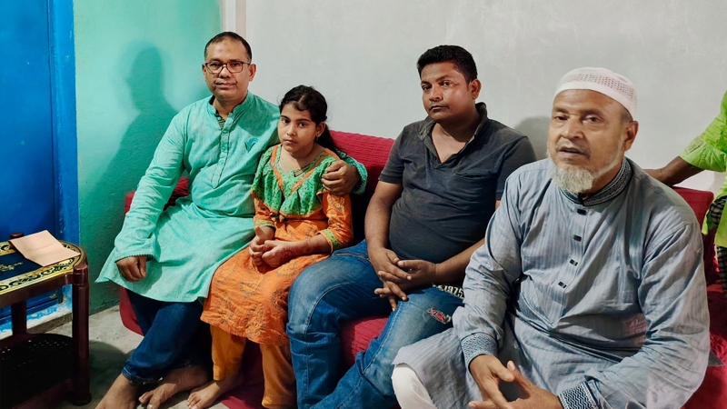 প্রয়াত শ্রমিক দল নেতার পরিবারের পাশে ব্যারিস্টার সায়েম