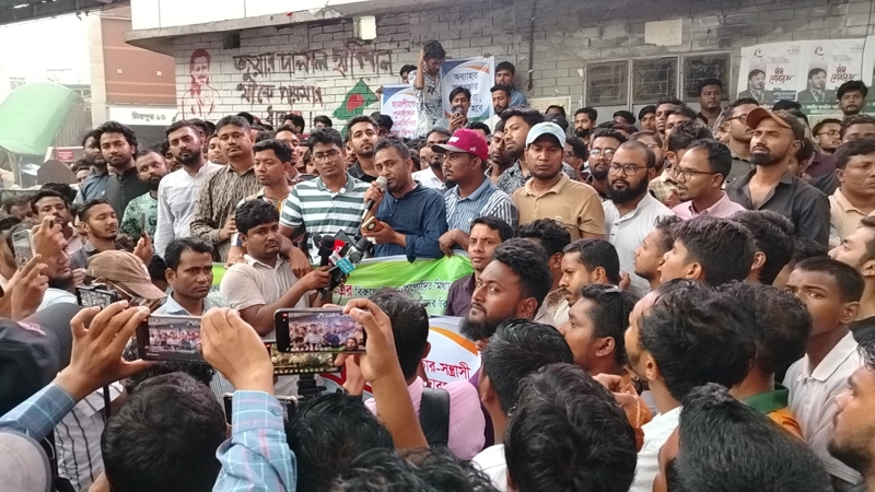 প্রেমের ঘটনাকে কেন্দ্র করে এনসিপি নেতারা বিএনপিকে দায় দিচ্ছে