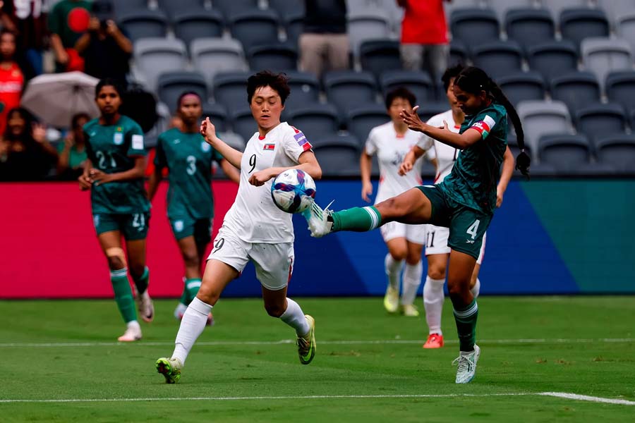 উত্তর কোরিয়ার দাপটে বিধ্বস্ত বাংলাদেশ