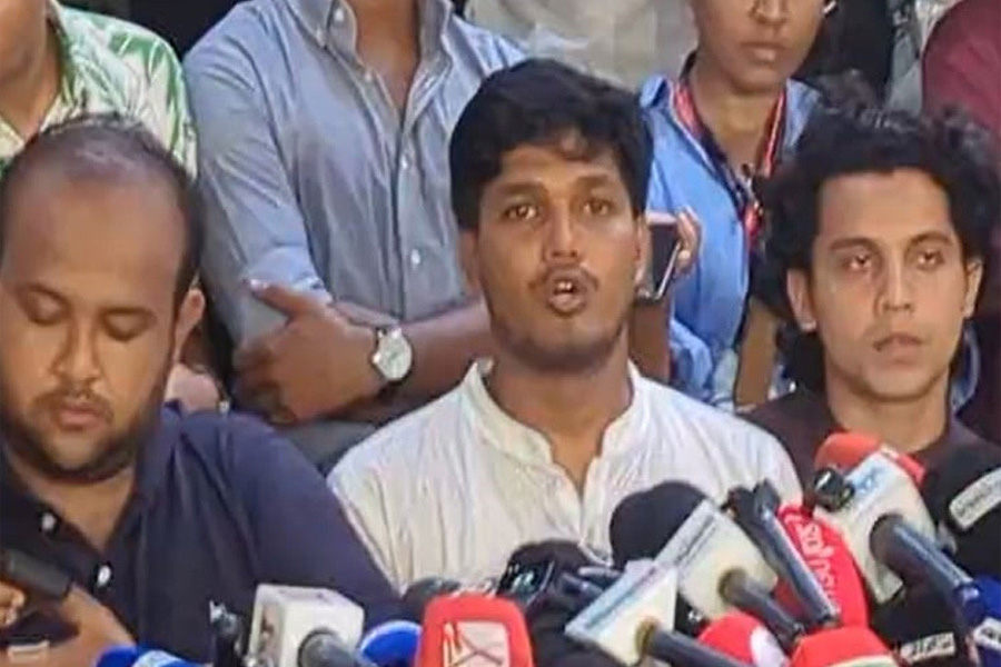 আমাদের এতিমের মতো দাঁড় করিয়ে রাখা হয়েছে : আবিদুল