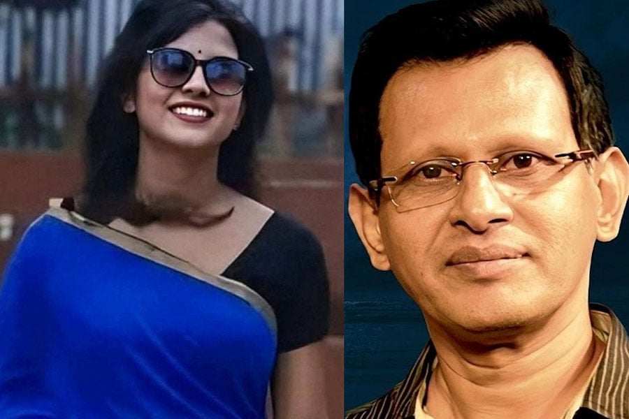 সেই শিক্ষিকার ভাইরাল রিল নিয়ে মুখ খুললেন ‘শ্রাবণের মেঘগুলো’ গানের শিল্পী