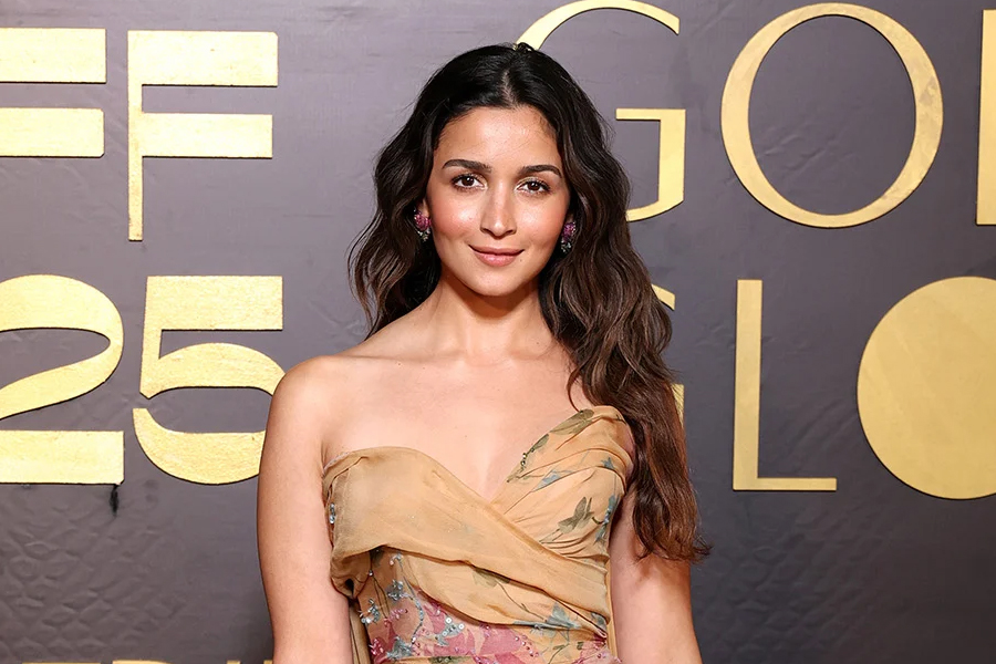 রেড সি চলচ্চিত্র উৎসবে আলিয়ার সম্মাননা