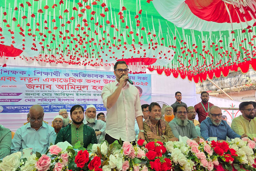 শিক্ষায় খেলাধুলা ও ‘হ্যাপিনেস কারিকুলাম’ আনতে চান আমিনুল হক