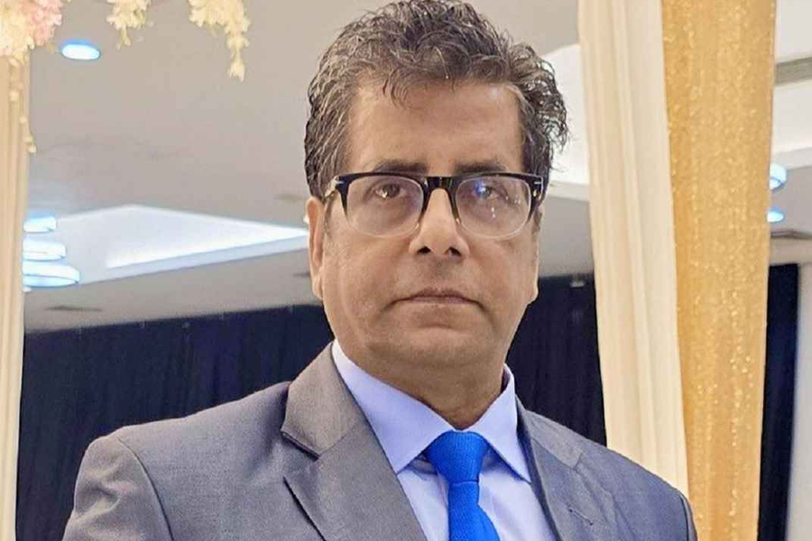 আনিস আলমগীরের বিরুদ্ধে আইনি প্রক্রিয়া: ডিবি