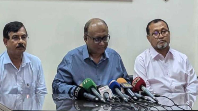 শেখ হাসিনার নির্বাচনী হলফনামায় গরমিল: ইসিকে দুদকের চিঠি