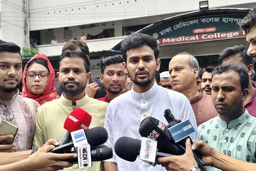 নুরের ওপর হামলার দায় সরকারকেই নিতে হবে : আসিফ মাহমুদ
