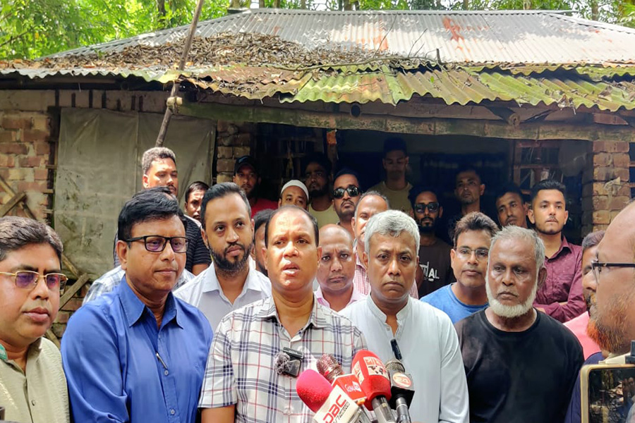 ভ্যানচালক মোস্তফা শেখের পরিবারের দায়িত্ব নিলেন তারেক রহমান