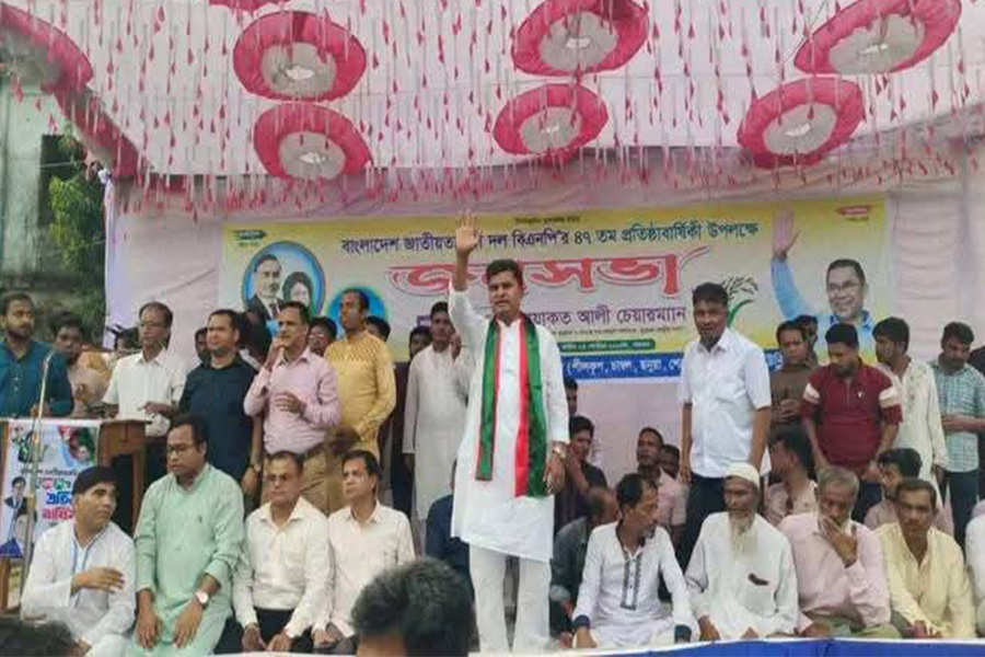 নির্বাচিত সরকার ছাড়া দেশে গণতন্ত্রের প্রতিষ্ঠিত হবে না: লেয়াকত