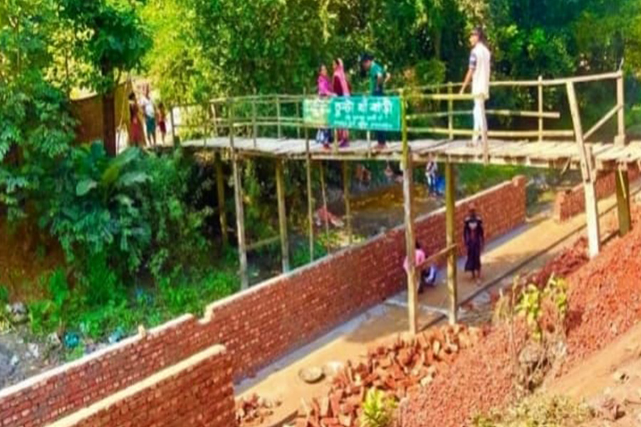 ব্রাহ্মণবাড়িয়া খাল ভরাট–কালভার্ট নির্মাণে প্রশাসনের হস্তক্ষেপ দাবি এলাকাবাসীর