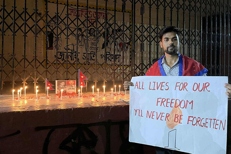শিক্ষার্থী নিহতের ঘটনায় বাকৃবি নেপালি শিক্ষার্থীদের সহমর্মিতা