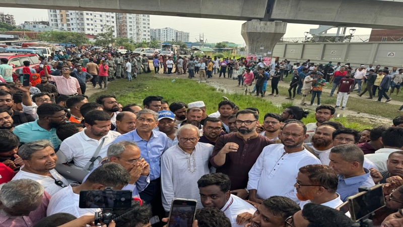 ঘনবসতি এলাকায় যুদ্ধবিমান না চালানোর আহ্বান রিজভীর