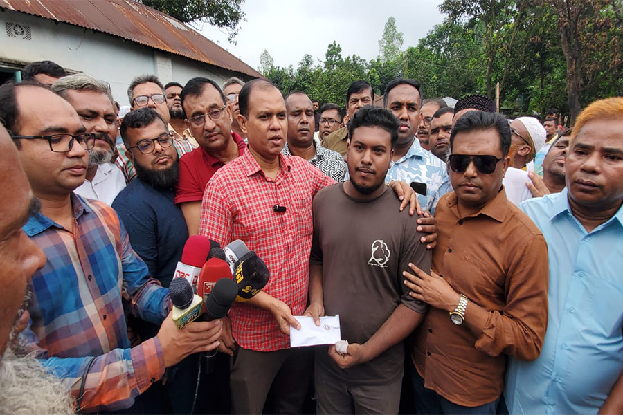 নিঃস্ব ৩ পরিবারকে আর্থিক সহায়তা দিলেন তারেক রহমান